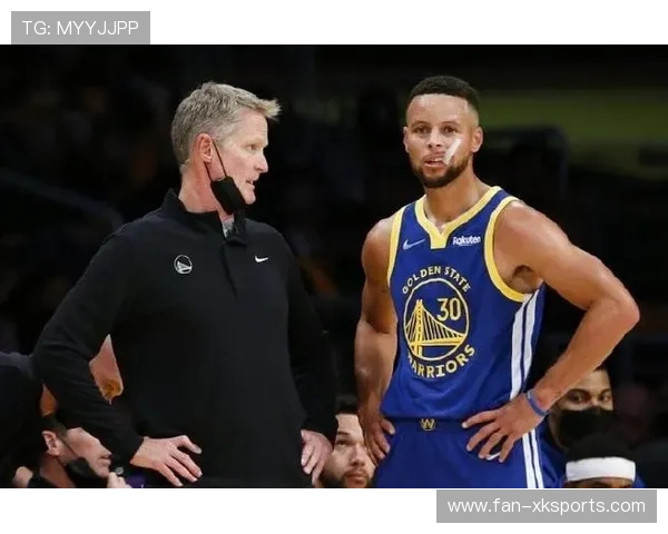 勇士高层紧急会谈，库里与科尔沟通球队未来打法