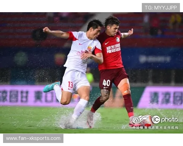 河南队外线的挑传准确度屡次撕开内防 河南队外线的挑传准确度屡次撕开内防