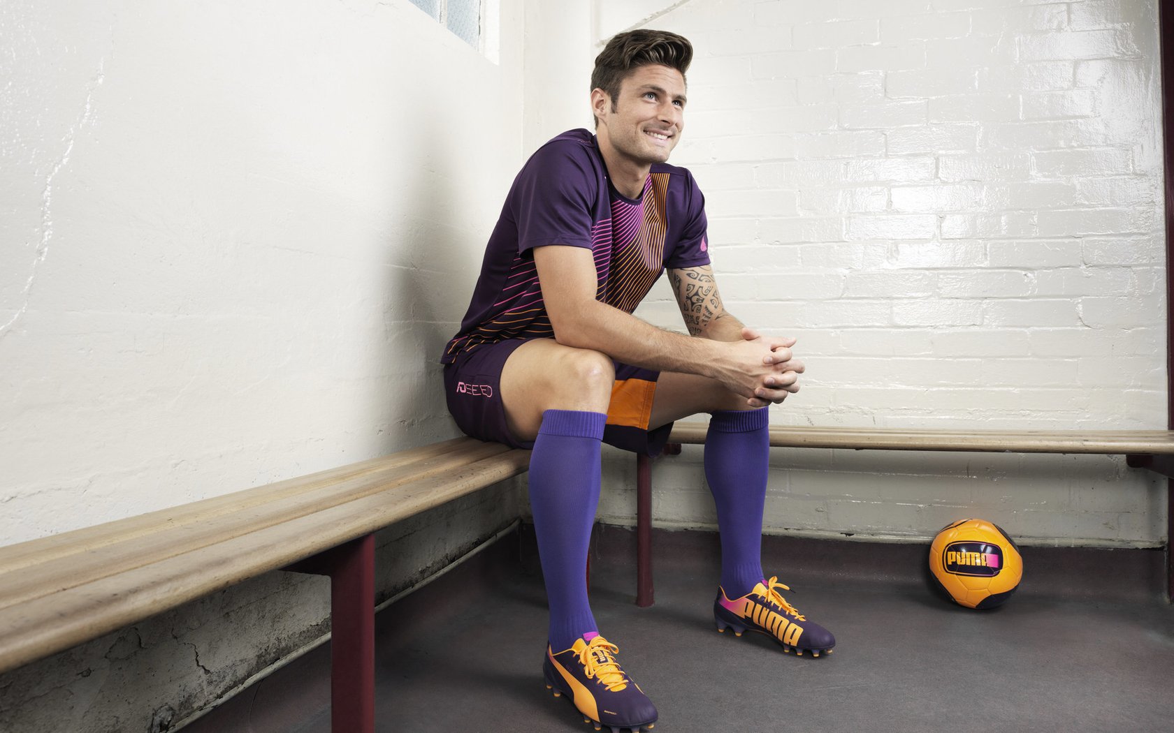 苏炳添赛季首秀跑出惊艳成绩，苏炳添赛季首秀跑出惊艳成绩是哪一集